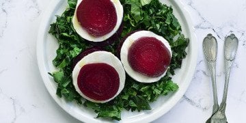 PANCARLI VE KEÇİ PEYNİRLİ ROKA SALATASI