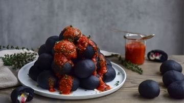 SİYAH PİZZA TOPLARI