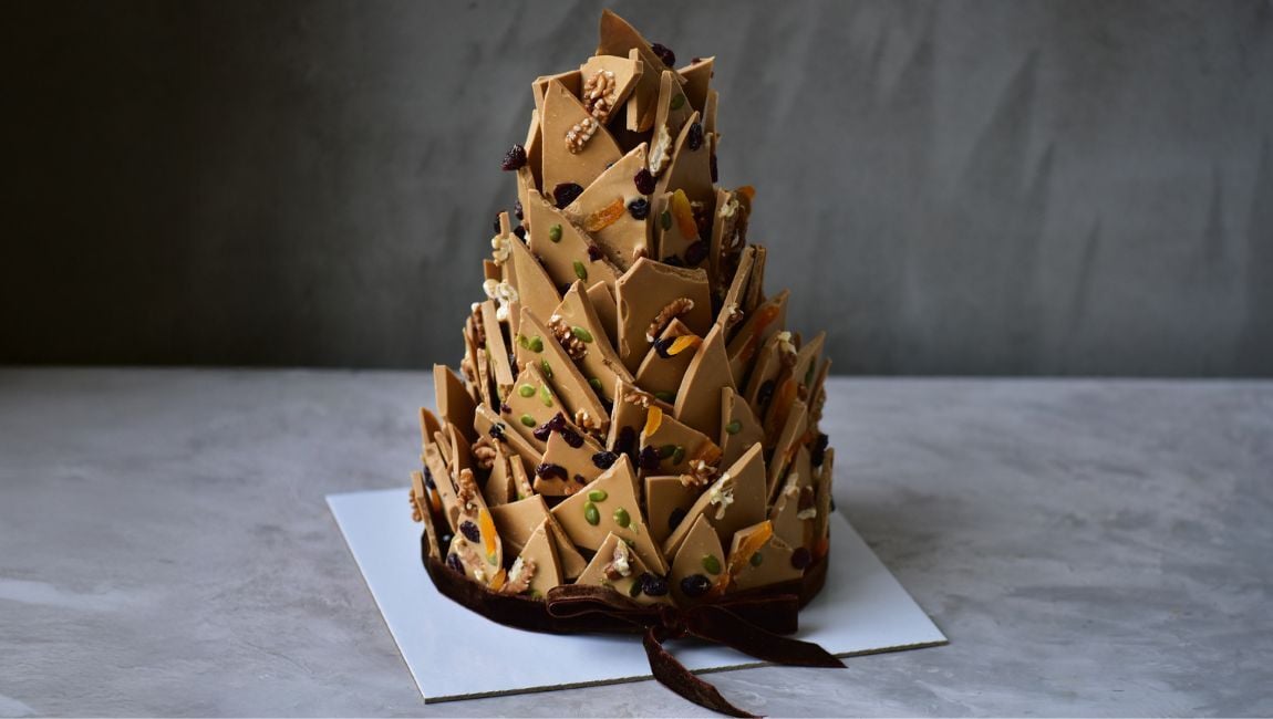 KARAMELLİ ÇİKOLATA KULESİ